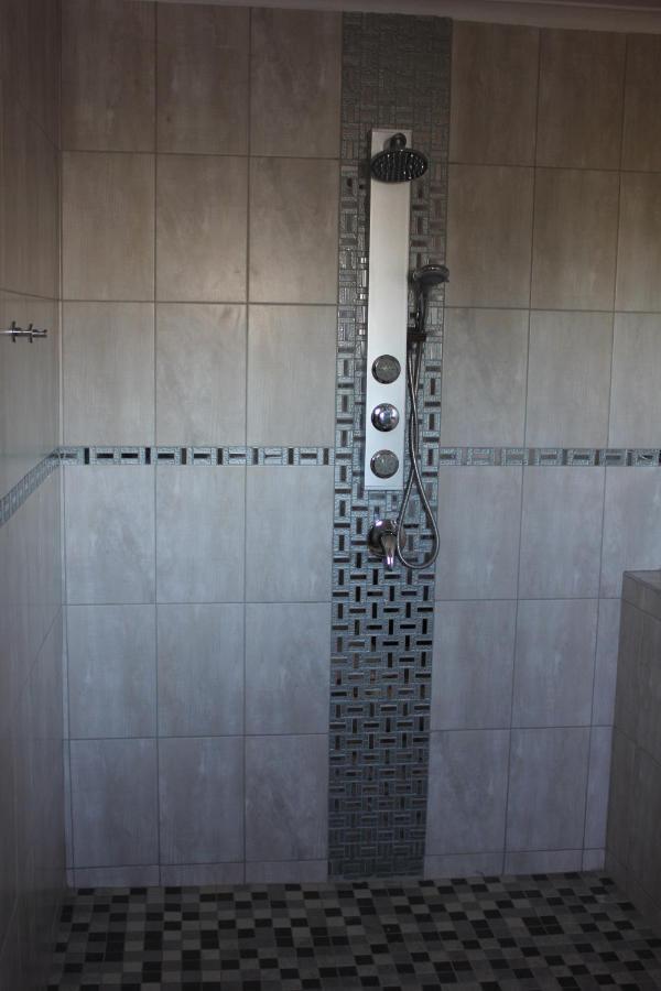Coco Palm Bed & Breakfast Windhoek Bagian luar foto