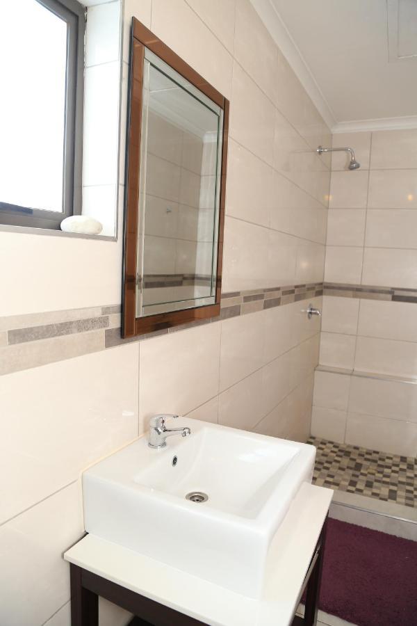 Coco Palm Bed & Breakfast Windhoek Bagian luar foto