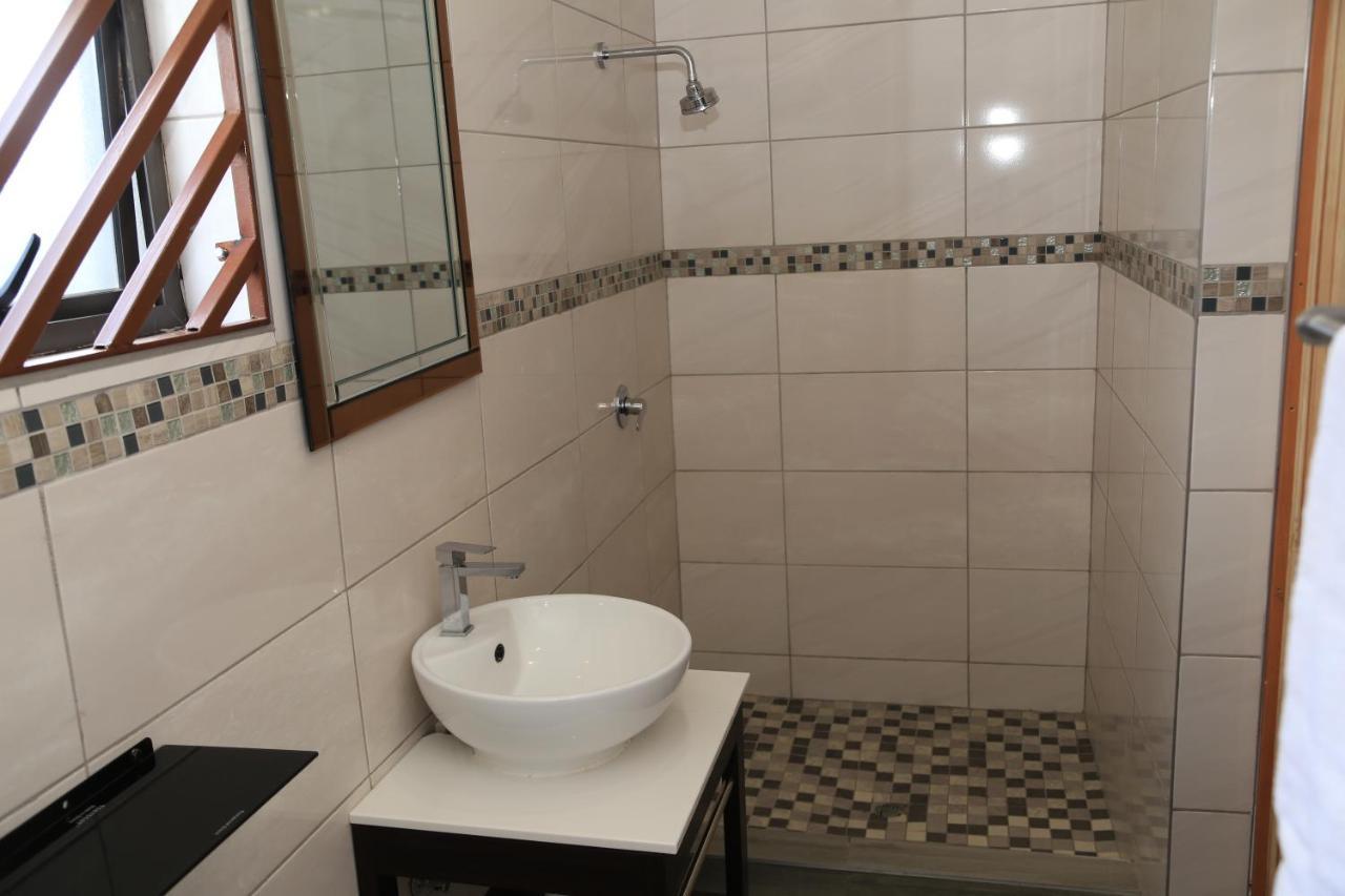 Coco Palm Bed & Breakfast Windhoek Bagian luar foto