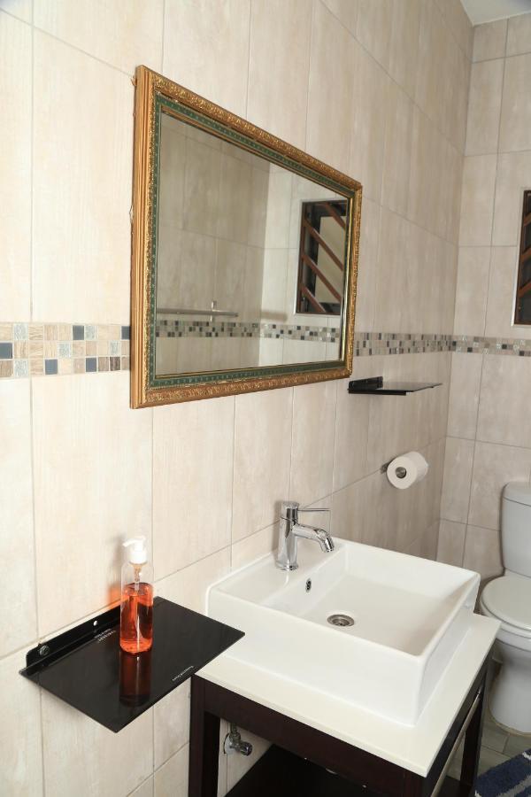 Coco Palm Bed & Breakfast Windhoek Bagian luar foto